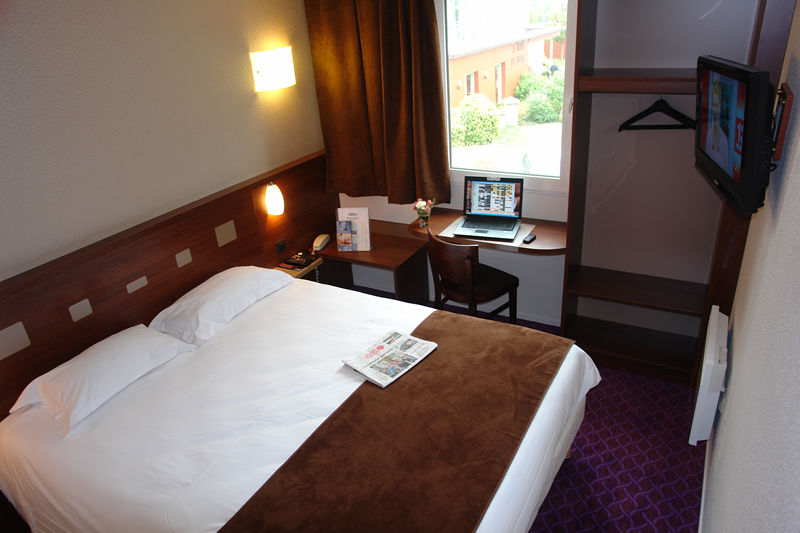Brit Hotel Rennes Le Castel Bilik gambar