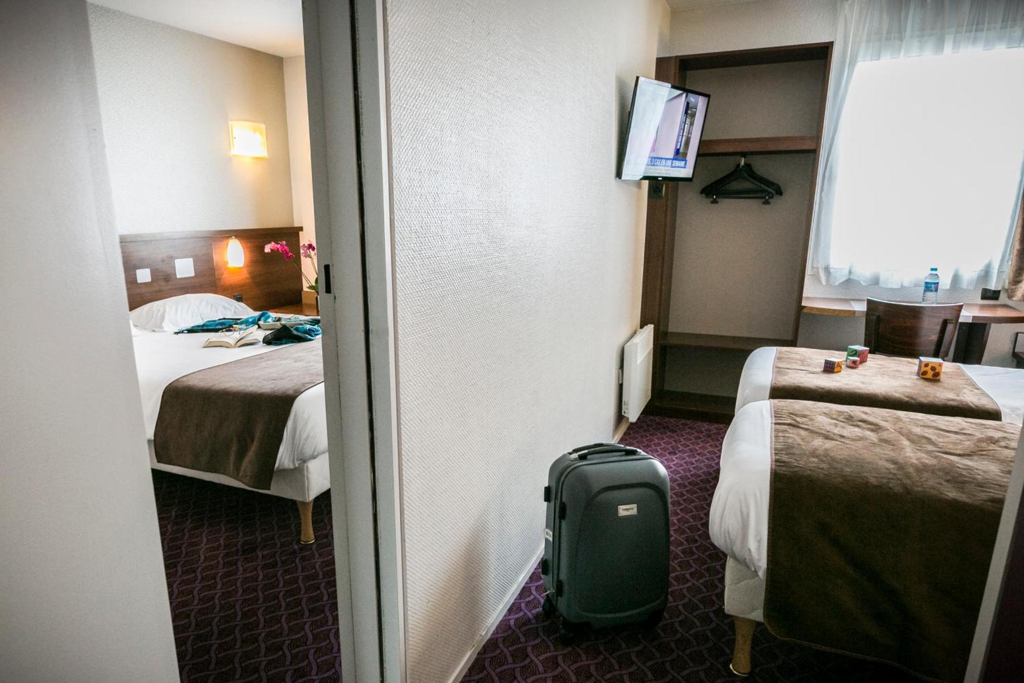 Brit Hotel Rennes Le Castel Luaran gambar