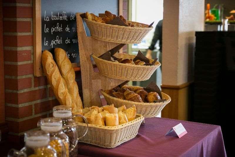Brit Hotel Rennes Le Castel Restoran gambar