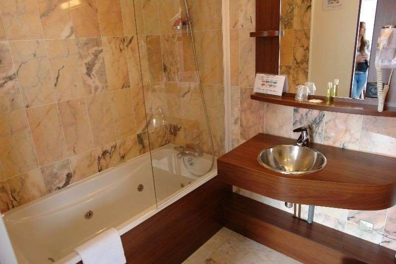 Brit Hotel Rennes Le Castel Bilik gambar
