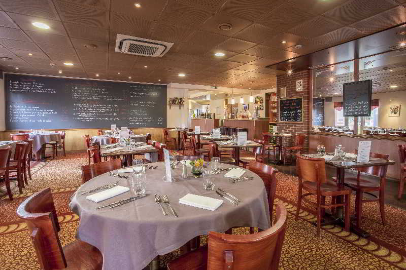 Brit Hotel Rennes Le Castel Luaran gambar