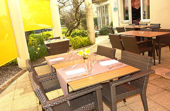 Brit Hotel Rennes Le Castel Luaran gambar